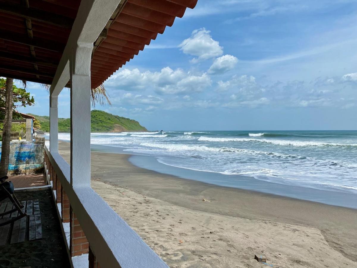 Solid Surf Camp Hostel Nicaragua Transito Exterior photo