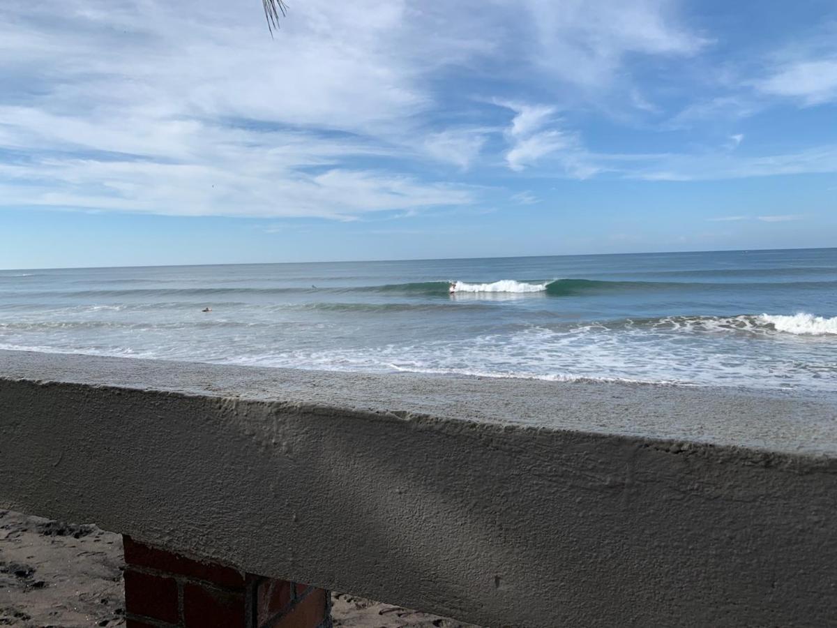 Solid Surf Camp Hostel Nicaragua Transito Exterior photo