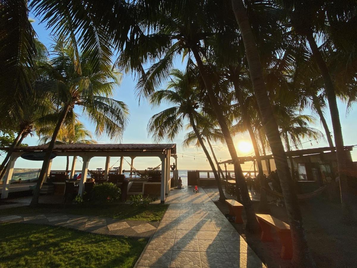 Solid Surf Camp Hostel Nicaragua Transito Exterior photo